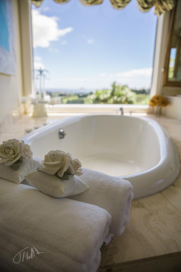Eagle Ridge Lodge ตาอูรังกา ภายนอก รูปภาพ